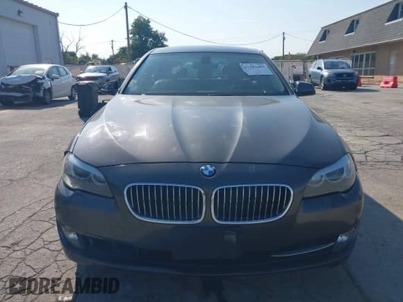 2012 BMW 5 Series 535i xDrive с VIN WBAFU7C57CDU64007, выставлен на аукционе IAAI как лот 43203459 с пробегом 126 068 миль миль и . История ставок и продаж доступна на DreamBid. Изображение 12.