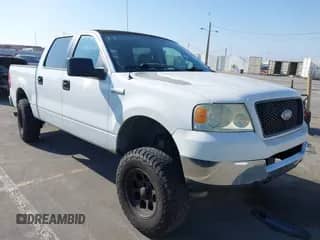 2005 Ford F-150 XLT z VIN 1FTPW12535KE88416, wystawiony jako IAAI lot #43229948 z przebiegiem 368 644 mil mil oraz . Historia ofert i sprzedaży dostępna na DreamBid. Obrazek 1.