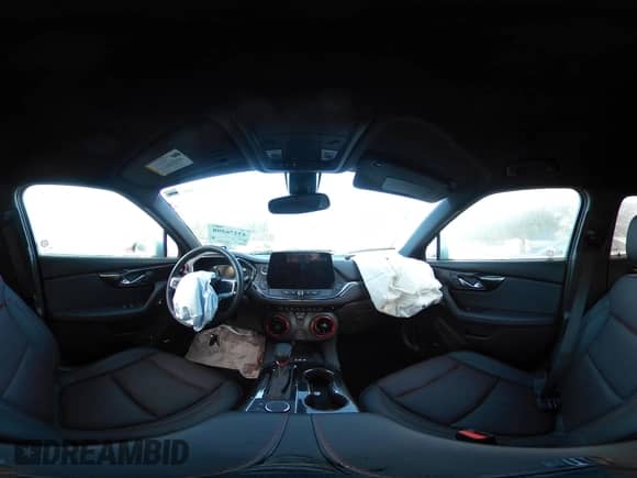 2025 Chevrolet Blazer RS с VIN 3GNKBERS1SS223610, выставлен на аукционе IAAI как лот 43276598 с пробегом 11 378 миль миль и . История ставок и продаж доступна на DreamBid. Изображение 24.