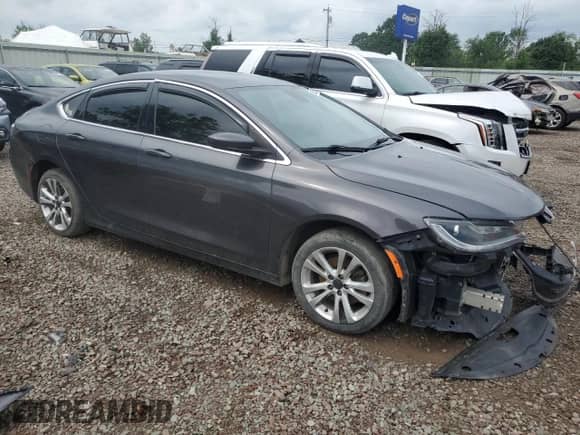 2016 Chrysler 200 LX with VIN 1C3CCCFB0GN183559, listed as a Copart auction lot 62655275 with 107,809 mi miles and Salvage title. Bid and sale history available at DreamBid. Image 4.
