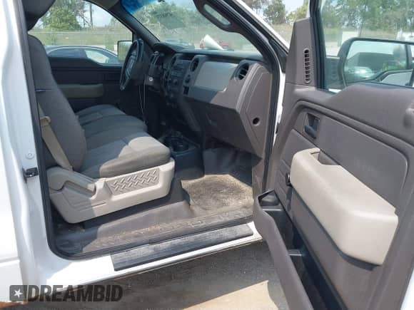 2009 Ford F-150 XL with VIN 1FTRF14W39KB49885, listed as a IAAI auction lot 42948373 with 121,856 mi miles and . Bid and sale history available at DreamBid. Image 5.