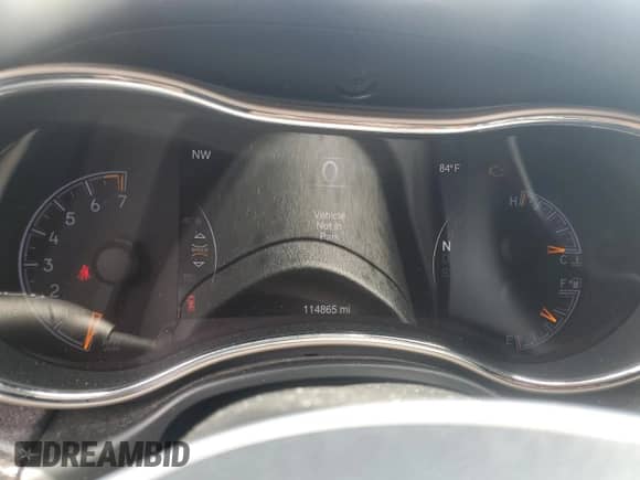 2014 Jeep Grand Cherokee Laredo z VIN 1C4RJFAG6EC143821, wystawiony jako Copart lot #63150635 z przebiegiem 114 865 mil mil oraz Czysty tytuł • Clean title. Historia ofert i sprzedaży dostępna na DreamBid. Obrazek 9.