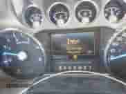 2015 Ford F-250 Lariat z VIN 1FT7W2BT4FEB04440, wystawiony jako IAAI lot #43252943 z przebiegiem 230 062 mil mil oraz . Historia ofert i sprzedaży dostępna na DreamBid. Obrazek 15.