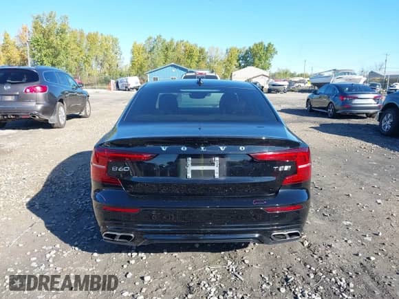 2019 Volvo S60 R-Design с VIN 7JRBR0FMXKG018414, выставлен на аукционе IAAI как лот 43371409 с пробегом 63 729 миль миль и . История ставок и продаж доступна на DreamBid. Изображение 17.