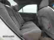 2006 Toyota Camry STD z VIN 4T1BE32K16U720334, wystawiony jako Copart lot #91133285 z przebiegiem 221 617 mil mil oraz Czysty tytuł • Clean title. Historia ofert i sprzedaży dostępna na DreamBid. Obrazek 10.