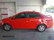 2012 Chevrolet Sonic LS z VIN 1G1JB5SH5C4226409, wystawiony jako IAAI lot #42944948 z przebiegiem 130 700 mil mil oraz . Historia ofert i sprzedaży dostępna na DreamBid. Obrazek 14.