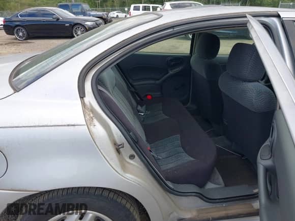 2003 Pontiac Grand Am SE с VIN 1G2NE52F03C125268, выставлен на аукционе IAAI как лот 43073939 с пробегом 72 901 миль миль и . История ставок и продаж доступна на DreamBid. Изображение 8.