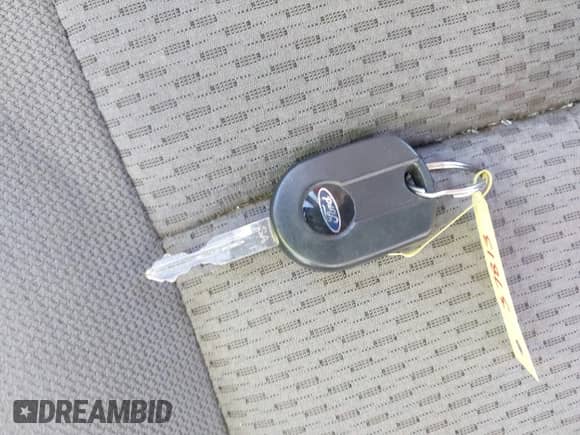 2014 Ford F-150 XL z VIN 1FTFX1EF4EFA42443, wystawiony jako IAAI lot #43066326 z przebiegiem 113 086 mil mil oraz . Historia ofert i sprzedaży dostępna na DreamBid. Obrazek 11.