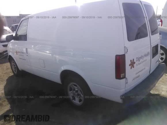 2003 Chevrolet Astro Cargo z VIN 1GCDM19X93B144683, wystawiony jako IAAI lot #25976097 z przebiegiem 95 018 mil mil oraz . Historia ofert i sprzedaży dostępna na DreamBid. Obrazek 3.