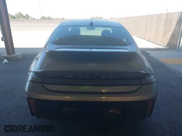 2025 Hyundai Ioniq 6 SEL с VIN KMHM34AA0SA092310, выставлен на аукционе IAAI как лот 43075865 с пробегом 5 296 миль миль и . История ставок и продаж доступна на DreamBid. Изображение 17.