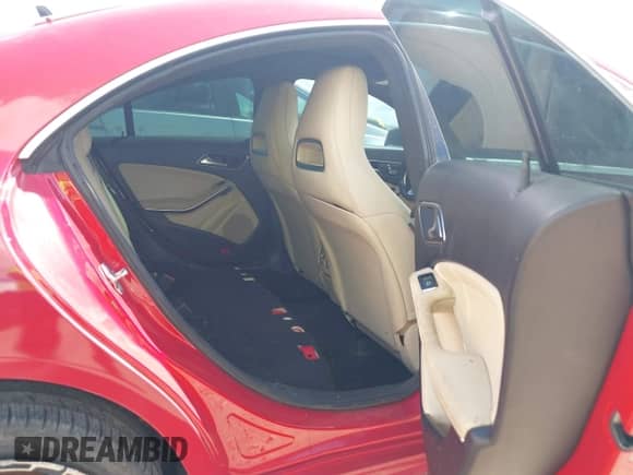 2018 Mercedes-Benz CLA 250 с VIN WDDSJ4EB6JN679810, выставлен на аукционе IAAI как лот 43386869 с пробегом 95 523 миль миль и . История ставок и продаж доступна на DreamBid. Изображение 8.