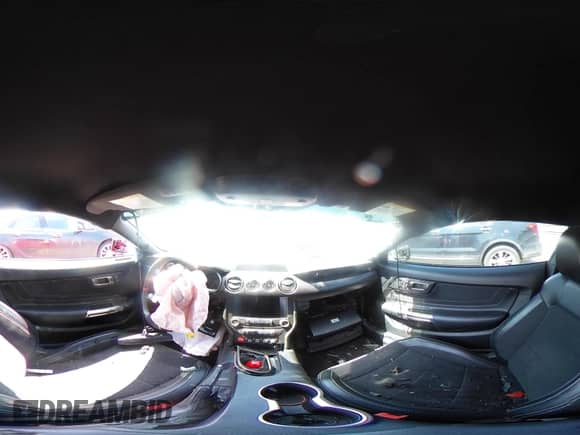 2016 Ford Mustang Shelby GT350 z VIN 1FA6P8JZ9G5524090, wystawiony jako IAAI lot #41824242 z przebiegiem Nie podano mil oraz . Historia ofert i sprzedaży dostępna na DreamBid. Obrazek 19.