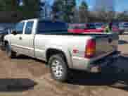 2005 GMC Sierra 1500 SLE z VIN 2GTEK19B051338259, wystawiony jako IAAI lot #41289552 z przebiegiem 208 575 mil mil oraz . Historia ofert i sprzedaży dostępna na DreamBid. Obrazek 3.