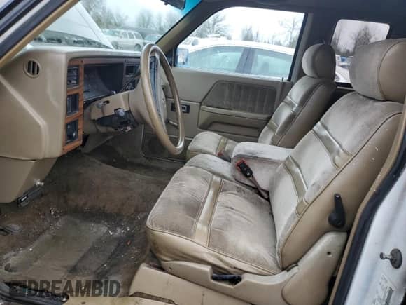 1991 Dodge Dakota z VIN 1B7GL23YXMS292866, wystawiony jako Copart lot #49992225 z przebiegiem 197 852 mil mil oraz Szkoda całkowita • Salvage title. Historia ofert i sprzedaży dostępna na DreamBid. Obrazek 7.