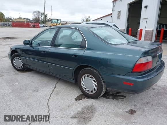 1997 Honda Accord Value с VIN 1HGCD5685VA163807, выставлен на аукционе IAAI как лот 43544143 с пробегом 263 311 миль миль и . История ставок и продаж доступна на DreamBid. Изображение 3.