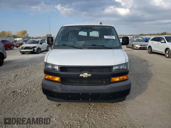 2019 Chevrolet Express Passenger LS с VIN 1GAZGNFG1K1363143, выставлен на аукционе Copart как лот 77474874 с пробегом 159 025 миль миль и Списание • Salvage title. История ставок и продаж доступна на DreamBid. Изображение 5.