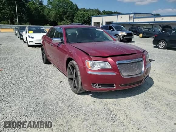 2011 Chrysler 300 с VIN 2C3CA4CG6BH528803, выставлен на аукционе Copart как лот 65812245 с пробегом 191 405 миль миль и Списание • Salvage title. История ставок и продаж доступна на DreamBid. Изображение 13.