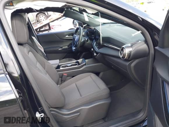 2025 Chevrolet Equinox FWD LT с VIN 3GNAXHEG8SL170821, выставлен на аукционе IAAI как лот 41946061 с пробегом 17 581 миль миль и . История ставок и продаж доступна на DreamBid. Изображение 5.