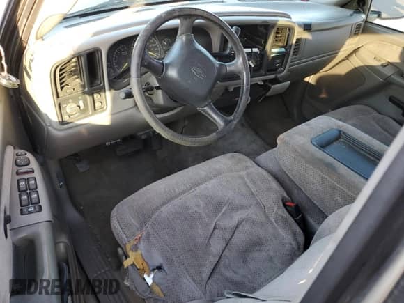 1999 Chevrolet Silverado 2500 LS с VIN 1GCFC29UXXZ117304, выставлен на аукционе Copart как лот 74266484 с пробегом 325 714 миль миль и Списание • Salvage title. История ставок и продаж доступна на DreamBid. Изображение 8.