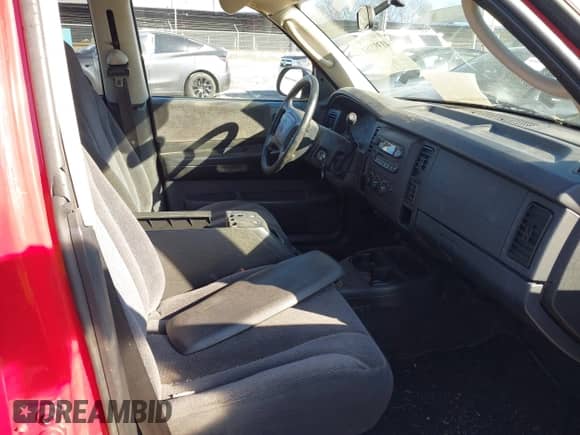 2003 Dodge Dakota Sport with VIN 1D7HL38N73S299948, listed as a IAAI auction lot 41392261 with 271,377 mi miles and . Bid and sale history available at DreamBid. Image 5.