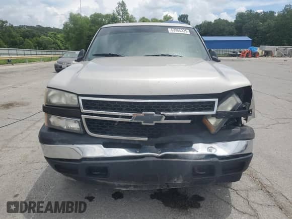 2006 Chevrolet Silverado 1500 Work Truck с VIN 3GCEK14V06G190270, выставлен на аукционе Copart как лот 62865225 с пробегом 110 847 миль миль и Списание • Salvage title. История ставок и продаж доступна на DreamBid. Изображение 5.