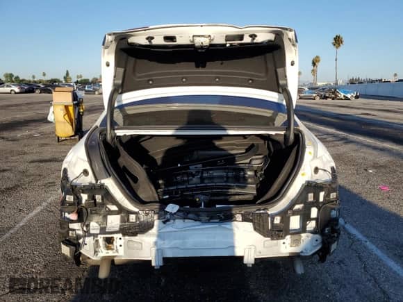 2023 Mercedes-Benz C 300 z VIN W1KAF4GB6PR128868, wystawiony jako Copart lot #70596715 z przebiegiem 20 775 mil mil oraz Szkoda całkowita • Salvage title. Historia ofert i sprzedaży dostępna na DreamBid. Obrazek 6.