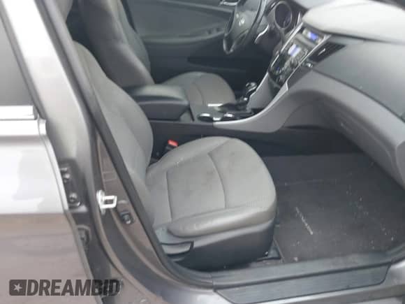 2011 Hyundai Sonata Limited с VIN 5NPEC4AC1BH286136, выставлен на аукционе IAAI как лот 43536545 с пробегом 145 716 миль миль и . История ставок и продаж доступна на DreamBid. Изображение 5.