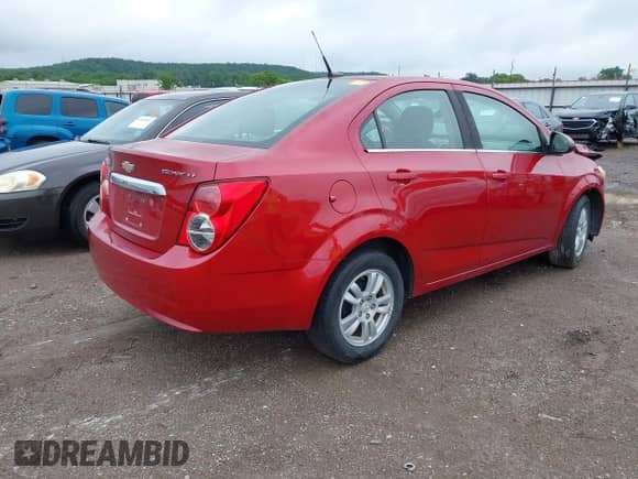 2014 Chevrolet Sonic LT с VIN 1G1JC5SH3E4106317, выставлен на аукционе IAAI как лот 42413164 с пробегом 63 900 миль миль и . История ставок и продаж доступна на DreamBid. Изображение 4.