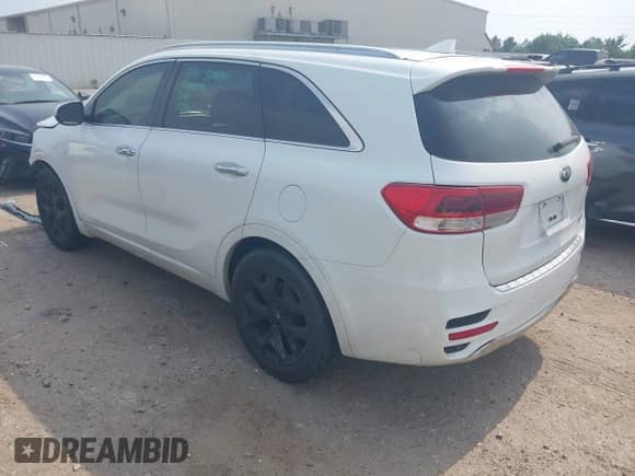 2016 Kia Sorento SXL with VIN 5XYPK4A55GG042811, listed as a IAAI auction lot 42270230 with 149,684 mi miles and . Bid and sale history available at DreamBid. Image 3.