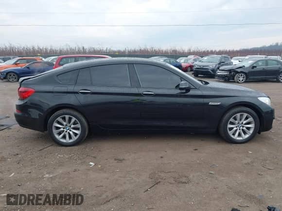 2016 BMW 5 Series 550i Gran Turismo xDrive с VIN WBA5M0C53GD085191, выставлен на аукционе IAAI как лот 41679692 с пробегом 117 326 миль миль и . История ставок и продаж доступна на DreamBid. Изображение 14.