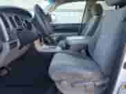 2012 Toyota Tundra z VIN 5TFRU5F1XCX027582, wystawiony jako Copart lot #85649634 z przebiegiem 267 030 mil mil oraz Szkoda całkowita • Salvage title. Historia ofert i sprzedaży dostępna na DreamBid. Obrazek 7.