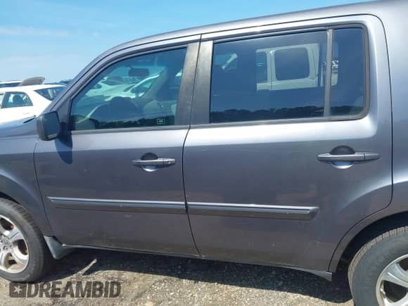 2014 Honda Pilot EX with VIN 5FNYF3H45EB015547, listed as a IAAI auction lot 42677333 with 202,302 mi miles and . Bid and sale history available at DreamBid. Image 14.