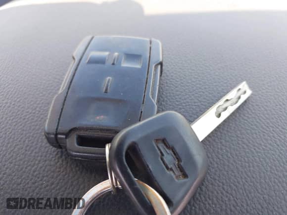 2014 Chevrolet Silverado 1500 Work Truck z VIN 1GCVKPEH1EZ325136, wystawiony jako IAAI lot #42857693 z przebiegiem 195 273 mil mil oraz . Historia ofert i sprzedaży dostępna na DreamBid. Obrazek 11.