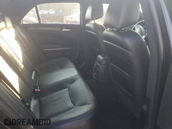 2011 Chrysler 300 Limited с VIN 2C3CA5CG6BH546272, выставлен на аукционе Copart как лот 81381425 с пробегом 124 352 миль миль и Списание • Salvage title. История ставок и продаж доступна на DreamBid. Изображение 10.