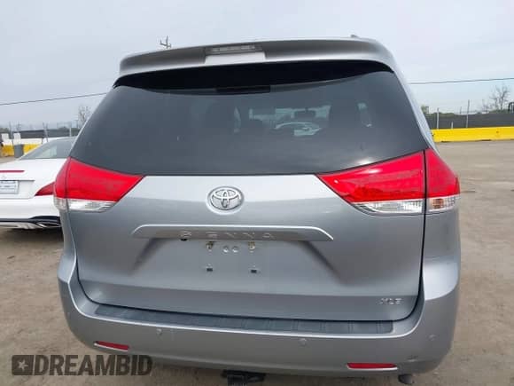 2013 Toyota Sienna XLE AAS with VIN 5TDYK3DCXDS312672, listed as a IAAI auction lot 41521263 with 183,707 mi miles and . Bid and sale history available at DreamBid. Image 17.