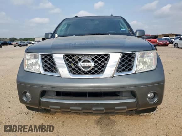 2005 Nissan Pathfinder SE z VIN 5N1AR18U05C782437, wystawiony jako Copart lot #57354805 z przebiegiem 194 324 mil mil oraz Szkoda całkowita • Salvage title. Historia ofert i sprzedaży dostępna na DreamBid. Obrazek 5.