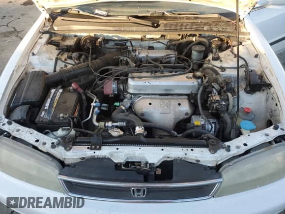 1997 Honda Accord LX с VIN 1HGCD5531VA242736, выставлен на аукционе Copart как лот 87455384 с пробегом 270 846 миль миль и Списание • Salvage title. История ставок и продаж доступна на DreamBid. Изображение 12.