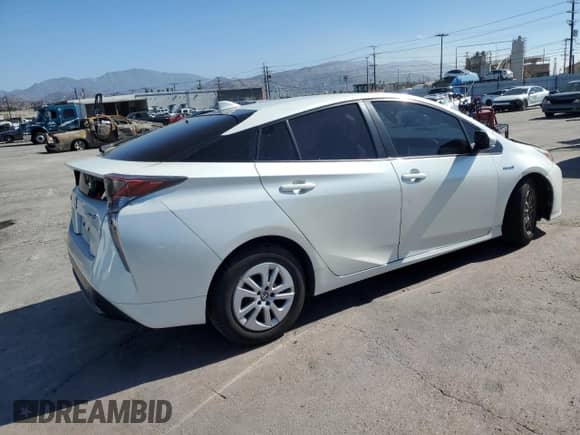 2016 Toyota Prius Two with VIN JTDKBRFU7G3505835, listed as a Copart auction lot 82694055 with 146,538 mi miles and Salvage title. Bid and sale history available at DreamBid. Image 3.