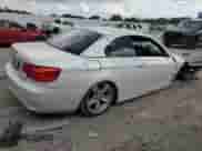 2011 BMW 3 Series 328i z VIN WBADW7C52BE544051, wystawiony jako Copart lot #68748285 z przebiegiem 83 651 mil mil oraz Szkoda całkowita • Salvage title. Historia ofert i sprzedaży dostępna na DreamBid. Obrazek 3.