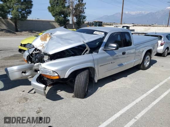 2002 Dodge Dakota with VIN 1B7GL32Z42S538632, listed as a Copart auction lot 44578645 with 225,952 mi miles and Salvage title. Bid and sale history available at DreamBid. Image 1.