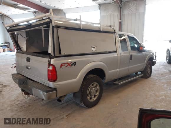 2015 Ford F-250 XLT with VIN 1FT7X2B61FEB11918, listed as a IAAI auction lot 42907159 with 225,039 mi miles and . Bid and sale history available at DreamBid. Image 4.