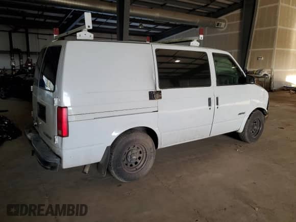 2000 Chevrolet Astro Cargo с VIN 1GCDM19W6YB169121, выставлен на аукционе Copart как лот 85204274 с пробегом 211 783 миль миль и Списание • Salvage title. История ставок и продаж доступна на DreamBid. Изображение 3.