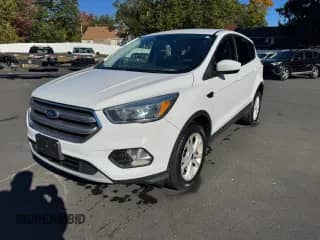2017 Ford Escape SE с VIN 1FMCU9GD5HUB55836, выставлен на аукционе Copart как лот 89575825 с пробегом 136 775 миль миль и Чистый • Clean title. История ставок и продаж доступна на DreamBid. Изображение 1.
