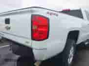2015 Chevrolet Silverado 2500HD LTZ с VIN 1GC1KWEG9FF120280, выставлен на аукционе IAAI как лот 42916797 с пробегом 148 224 миль миль и . История ставок и продаж доступна на DreamBid. Изображение 19.