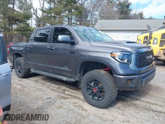 2021 Toyota Tundra SR5 z VIN 5TFDY5F19MX015729, wystawiony jako IAAI lot #41694978 z przebiegiem 72 283 mil mil oraz . Historia ofert i sprzedaży dostępna na DreamBid. Obrazek 1.