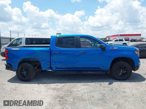 2022 Chevrolet Silverado 1500 Custom Trail Boss с VIN 3GCPDCEK2NG628420, выставлен на аукционе IAAI как лот 42605520 с пробегом 77 007 миль миль и . История ставок и продаж доступна на DreamBid. Изображение 13.