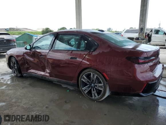 2023 BMW 7 Series 740i with VIN WBA23EH03PCN77869, listed as a Copart auction lot 53225575 with 6,171 mi miles and Salvage title. Bid and sale history available at DreamBid. Image 2.