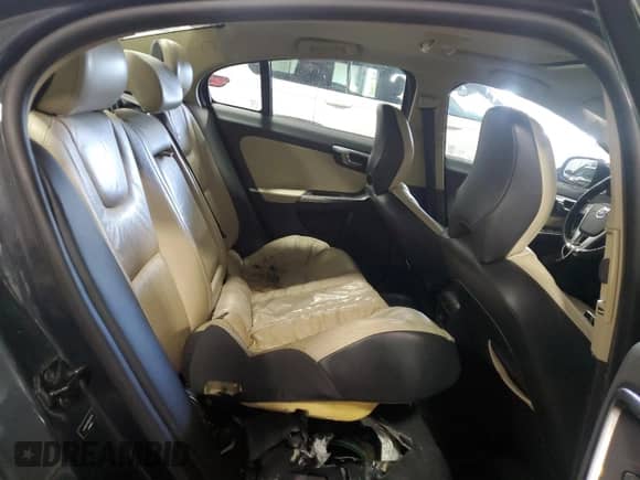 2013 Volvo S60 T6 R-Design Platinum с VIN YV1902FH1D1229913, выставлен на аукционе Copart как лот 71681125 с пробегом 129 365 миль миль и Чистый • Clean title. История ставок и продаж доступна на DreamBid. Изображение 10.