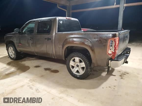 2007 GMC Sierra 1500 z VIN 2GTEK13Y771598951, wystawiony jako Copart lot #42425705 z przebiegiem 260 348 mil mil oraz Szkoda całkowita • Salvage title. Historia ofert i sprzedaży dostępna na DreamBid. Obrazek 2.