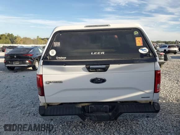 2016 Ford F-150 XLT z VIN 1FTEW1E85GKF28270, wystawiony jako Copart lot #84912875 z przebiegiem 221 513 mil mil oraz Czysty tytuł • Clean title. Historia ofert i sprzedaży dostępna na DreamBid. Obrazek 6.